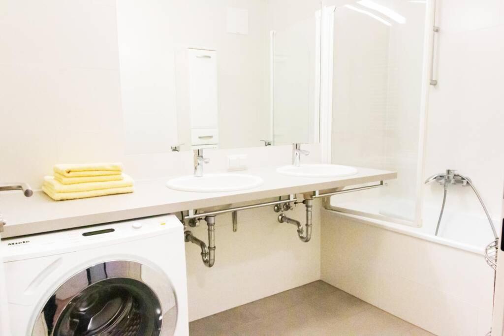 New, Quiet Flat Next To U1, Vic, Shopping Mall,... Вена Экстерьер фото